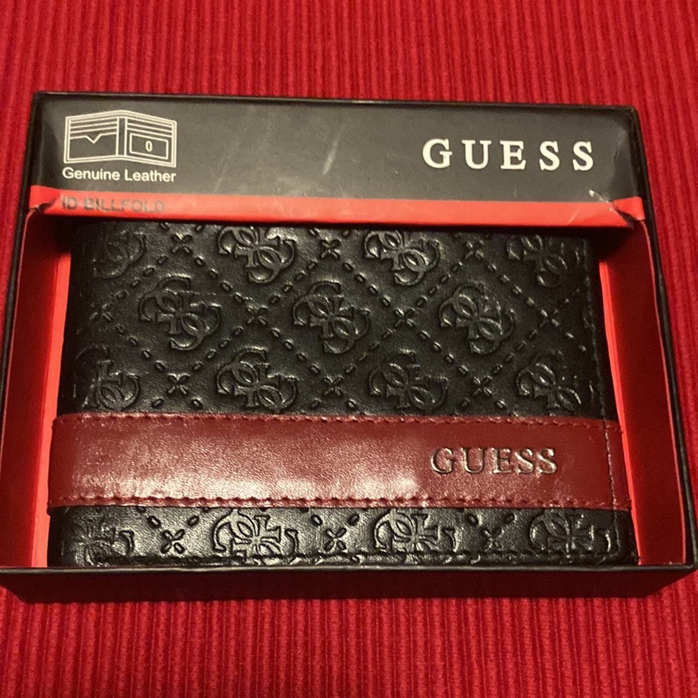 Guess black embossed leather billfold/NIB